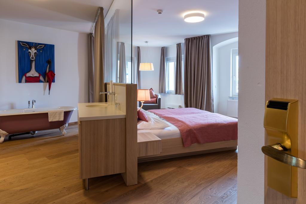 Seehotel Schwan Гмунден Экстерьер фото