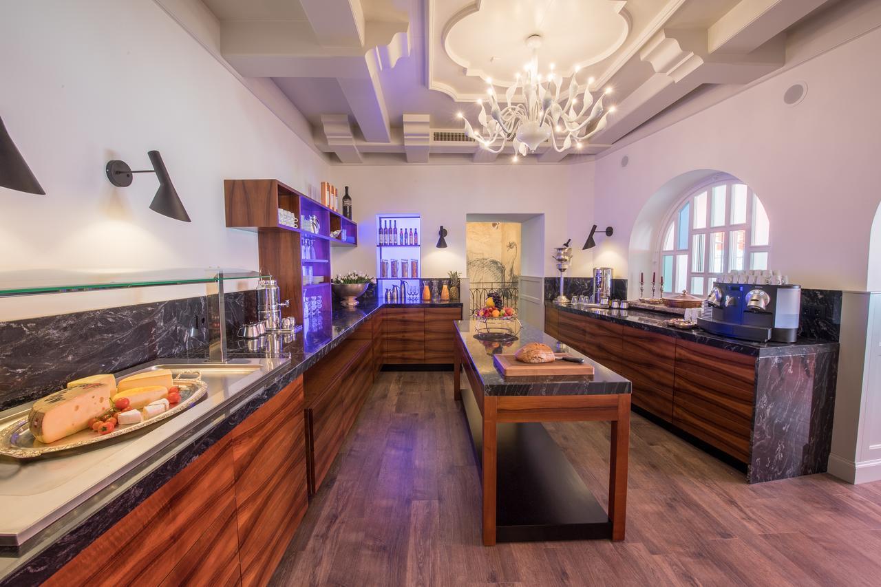 Seehotel Schwan Гмунден Экстерьер фото